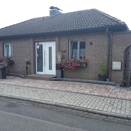Ferienwohnung Haus Sonnenblick Momlingen Exterior foto