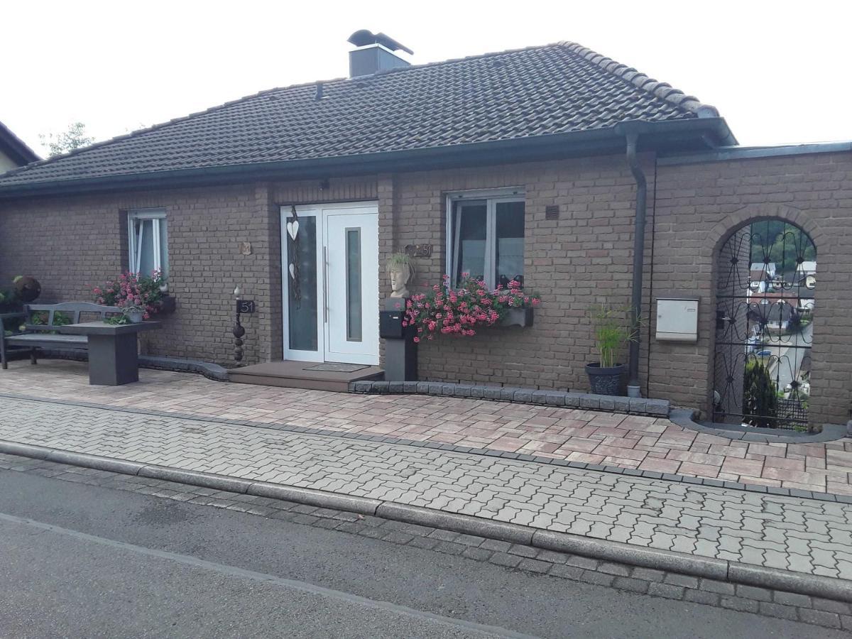 Ferienwohnung Haus Sonnenblick Momlingen Exterior foto